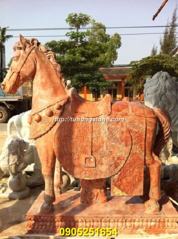 Tượng ngựa thờ bằng đá